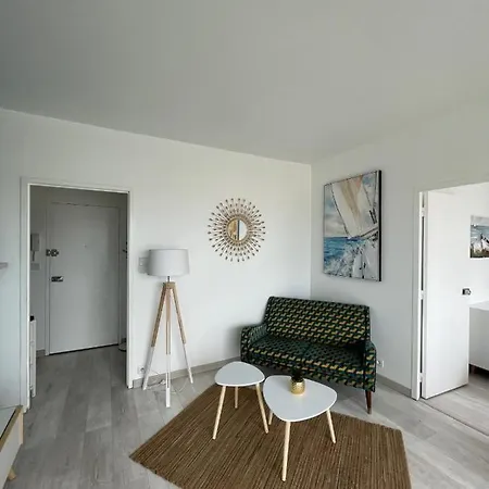 Bright Nest - Open View - Residential Area Apartment *
